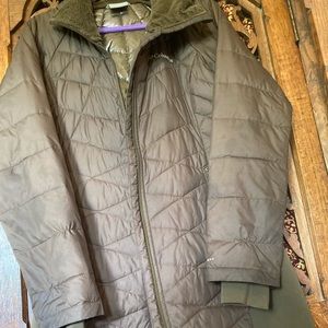 Columbia Puffer Jacket- olive green